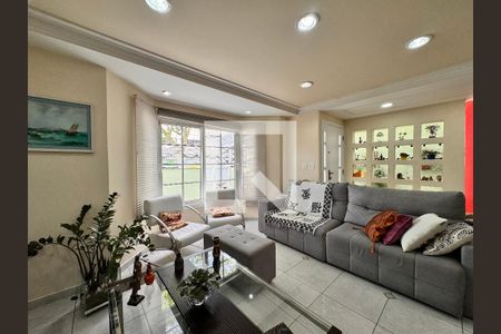 Sala de casa à venda com 5 quartos, 335m² em Santa Terezinha, Santo André