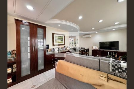 Sala de casa à venda com 5 quartos, 335m² em Santa Terezinha, Santo André