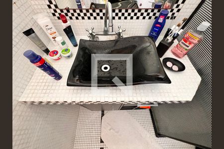 Casa à venda com 335m², 5 quartos e 3 vagasBanheiro