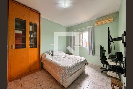 Casa à venda com 335m², 5 quartos e 3 vagasQuarto 2