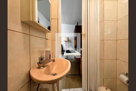 Casa à venda com 335m², 5 quartos e 3 vagasBanheiro de serviço