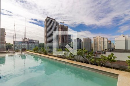 Apartamento à venda com 27m², 1 quarto e sem vagaÁrea comum - Piscina