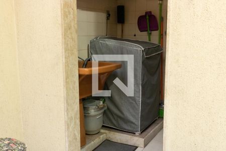 Casa de condomínio à venda com 160m², 3 quartos e 1 vagaLavanderia