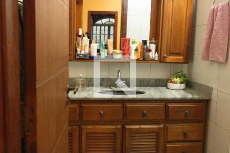 Casa de condomínio à venda com 160m², 3 quartos e 1 vagaBanheiro