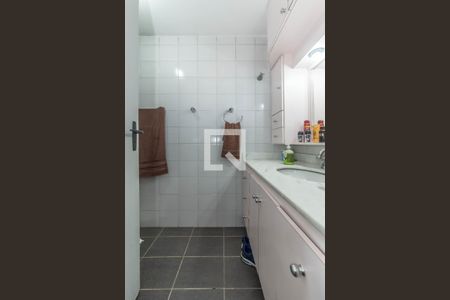 Apartamento à venda com 67m², 2 quartos e 1 vaga Apartamento à venda com 67m², 2 quartos e 1 vagaBanheiro da Suíte