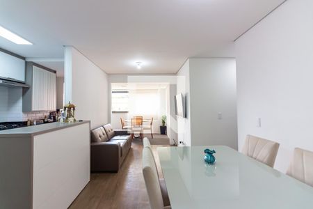 Sala  de apartamento para alugar com 3 quartos, 77m² em Centro, Osasco