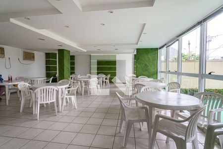 Apartamento à venda com 58m², 2 quartos e 1 vagaÁrea comum