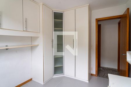 Quarto de apartamento para alugar com 2 quartos, 58m² em Charitas, Niterói