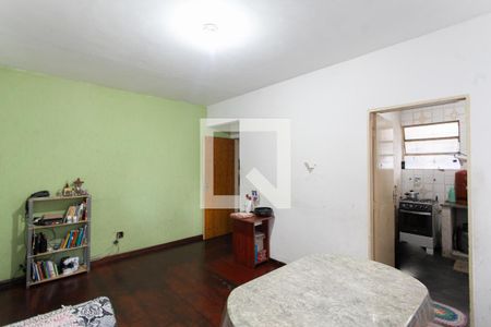 Sala de apartamento à venda com 2 quartos, 50m² em Santa Terezinha, Belo Horizonte
