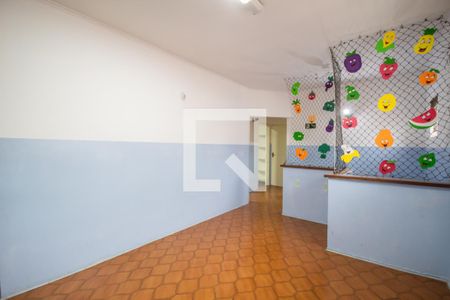 Sala 1 de casa para alugar com 2 quartos, 203m² em Vila Campesina, Osasco