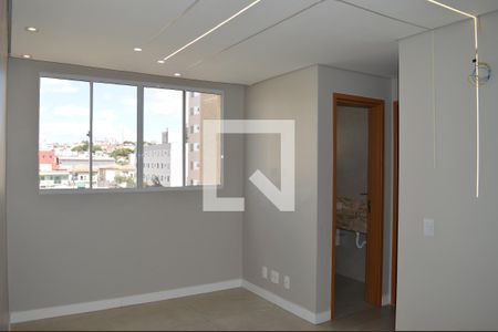 Sala de apartamento para alugar com 2 quartos, 48m² em Parque Maracana, Contagem