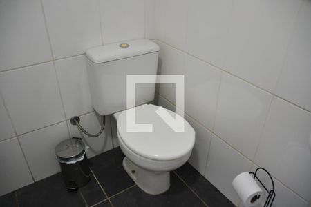 Casa à venda com 322m², 4 quartos e 4 vagas Casa à venda com 322m², 4 quartos e 4 vagasBanheiro 4