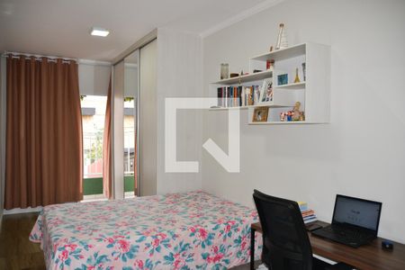 Casa à venda com 322m², 4 quartos e 4 vagas Casa à venda com 322m², 4 quartos e 4 vagasQuarto 3