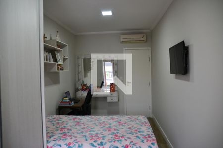 Casa à venda com 322m², 4 quartos e 4 vagas Casa à venda com 322m², 4 quartos e 4 vagasQuarto 3