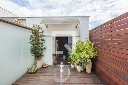 Casa à venda com 115m², 3 quartos e 2 vagasVaranda