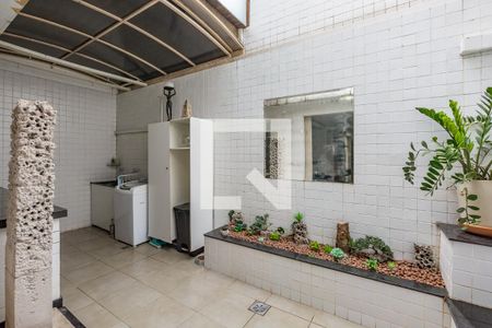 Casa à venda com 115m², 3 quartos e 2 vagasÁrea de Serviço