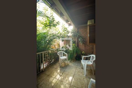 Casa à venda com 77m², 3 quartos e 2 vagasJardim