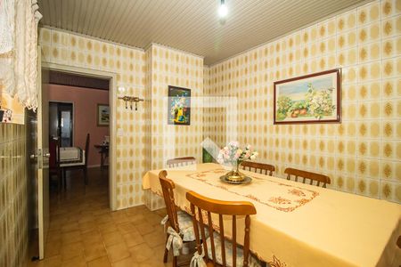 Casa à venda com 77m², 3 quartos e 2 vagasCozinha