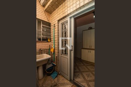 Casa à venda com 77m², 3 quartos e 2 vagasÁrea de Serviço