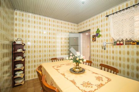 Casa à venda com 77m², 3 quartos e 2 vagasCozinha