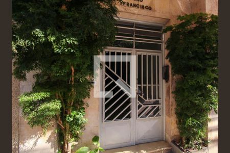 Apartamento à venda com 120m², 2 quartos e sem vagaFachada