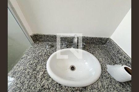 Apartamento para alugar com 46m², 2 quartos e 1 vaga Apartamento para alugar com 46m², 2 quartos e 1 vagaBanheiro