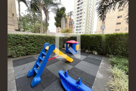 Apartamento para alugar com 46m², 2 quartos e 1 vaga Apartamento para alugar com 46m², 2 quartos e 1 vagaÁrea comum - Playground