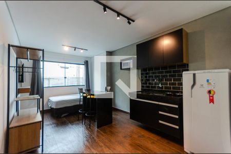 Cozinha de kitnet/studio para alugar com 1 quarto, 24m² em Vila Primavera, São Paulo