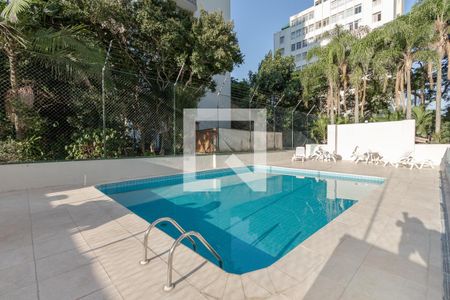 Apartamento à venda com 187m², 4 quartos e 3 vagas Apartamento à venda com 187m², 4 quartos e 3 vagasPiscina