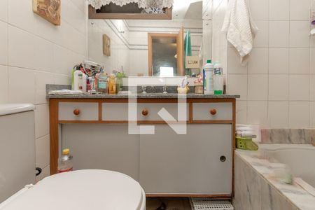 Apartamento à venda com 187m², 4 quartos e 3 vagas Apartamento à venda com 187m², 4 quartos e 3 vagasBanheiro da Suíte