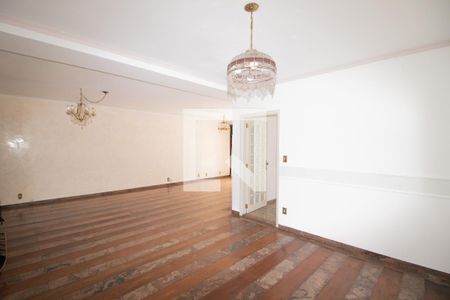 Sala de casa para alugar com 6 quartos, 650m² em Jardim Leonor Mendes de Barros, São Paulo