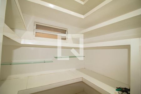 Casa para alugar com 650m², 6 quartos e 4 vagas Casa para alugar com 650m², 6 quartos e 4 vagasDespensa