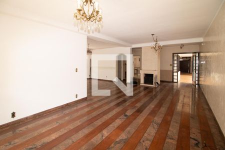 Casa à venda com 6 quartos, 650m² em Jardim Leonor Mendes de Barros, São Paulo