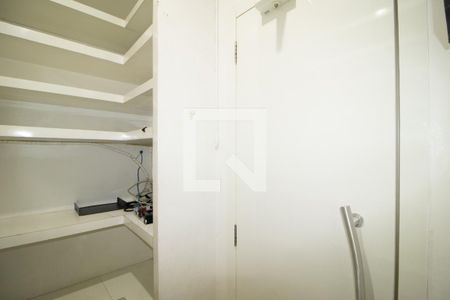 Casa para alugar com 650m², 6 quartos e 4 vagas Casa para alugar com 650m², 6 quartos e 4 vagasDespensa