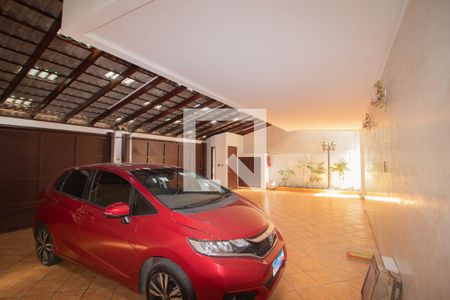 Casa para alugar com 650m², 6 quartos e 4 vagas Casa para alugar com 650m², 6 quartos e 4 vagasGaragem
