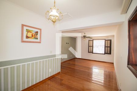 Casa para alugar com 650m², 6 quartos e 4 vagas Casa para alugar com 650m², 6 quartos e 4 vagasSuíte 1