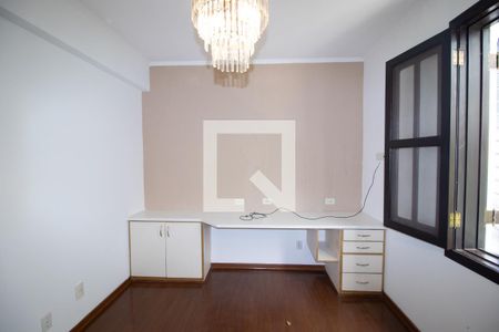 Casa para alugar com 650m², 6 quartos e 4 vagas Casa para alugar com 650m², 6 quartos e 4 vagasSuíte 2