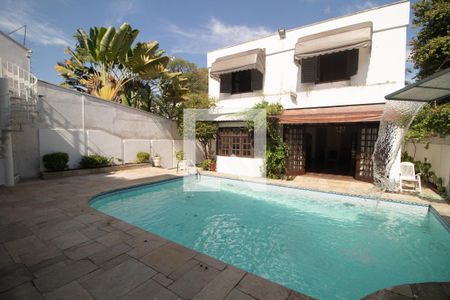 Casa para alugar com 650m², 6 quartos e 4 vagas Casa para alugar com 650m², 6 quartos e 4 vagasÁrea comum