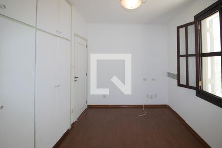 Casa para alugar com 650m², 6 quartos e 4 vagas Casa para alugar com 650m², 6 quartos e 4 vagasQuarto 3