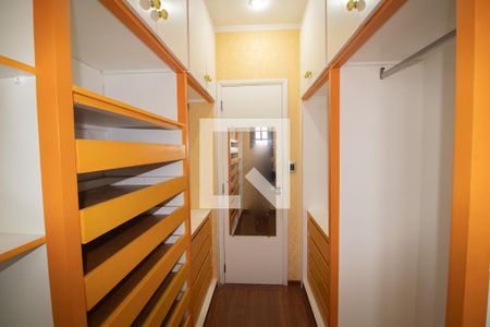 Casa para alugar com 650m², 6 quartos e 4 vagas Casa para alugar com 650m², 6 quartos e 4 vagasSuíte 3