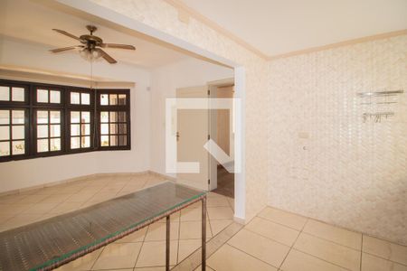 Casa para alugar com 650m², 6 quartos e 4 vagas Casa para alugar com 650m², 6 quartos e 4 vagasCozinha