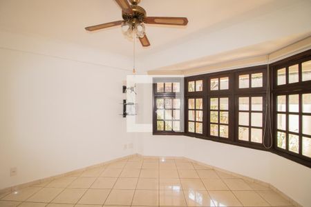 Casa para alugar com 650m², 6 quartos e 4 vagas Casa para alugar com 650m², 6 quartos e 4 vagasCopa