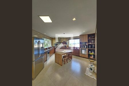 Casa de condomínio à venda com 290m², 4 quartos e 4 vagasCozinha