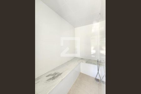 Casa de condomínio à venda com 290m², 4 quartos e 4 vagasSauna