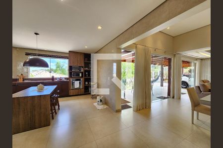 Casa de condomínio à venda com 290m², 4 quartos e 4 vagasCozinha