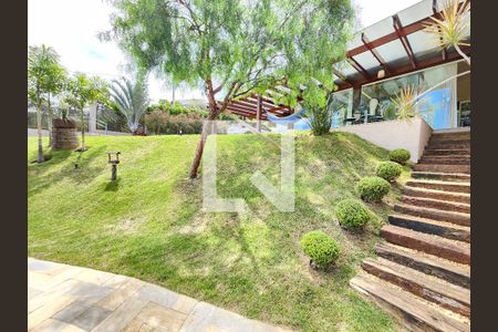 Casa de condomínio à venda com 290m², 4 quartos e 4 vagasFachada -jardim