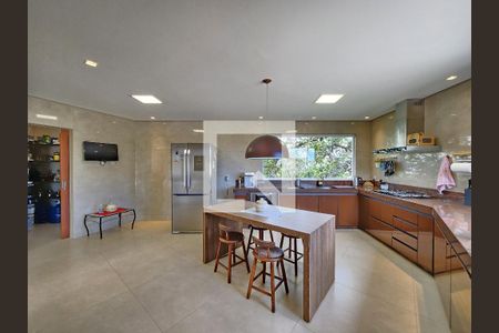 Casa de condomínio à venda com 290m², 4 quartos e 4 vagasCozinha - despensa