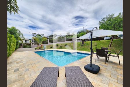 Casa de condomínio à venda com 290m², 4 quartos e 4 vagasPiscina