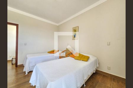 Casa de condomínio à venda com 290m², 4 quartos e 4 vagasQuarto 4