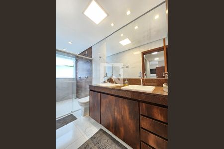 Casa de condomínio à venda com 290m², 4 quartos e 4 vagasSuíte Máster